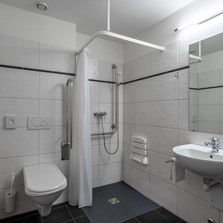 Hotel Artos Interlaken - Classic Doppelzimmer mit Balkon - 5