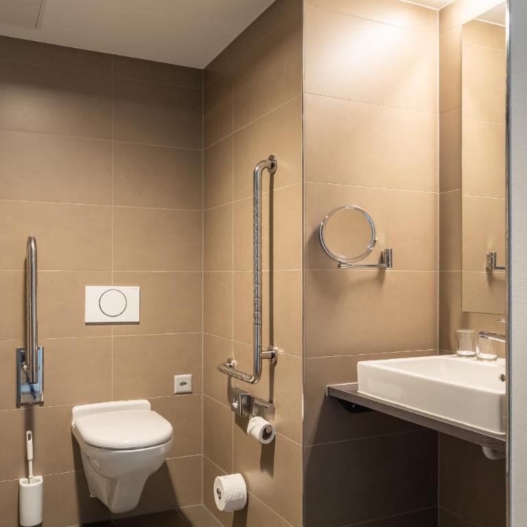 Hotel Artos Interlaken - Premium Doppelzimmer mit Balkon - 9