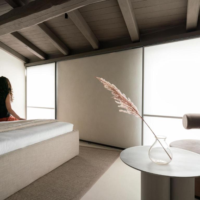 Hotel Scenario - Double Room - 2
