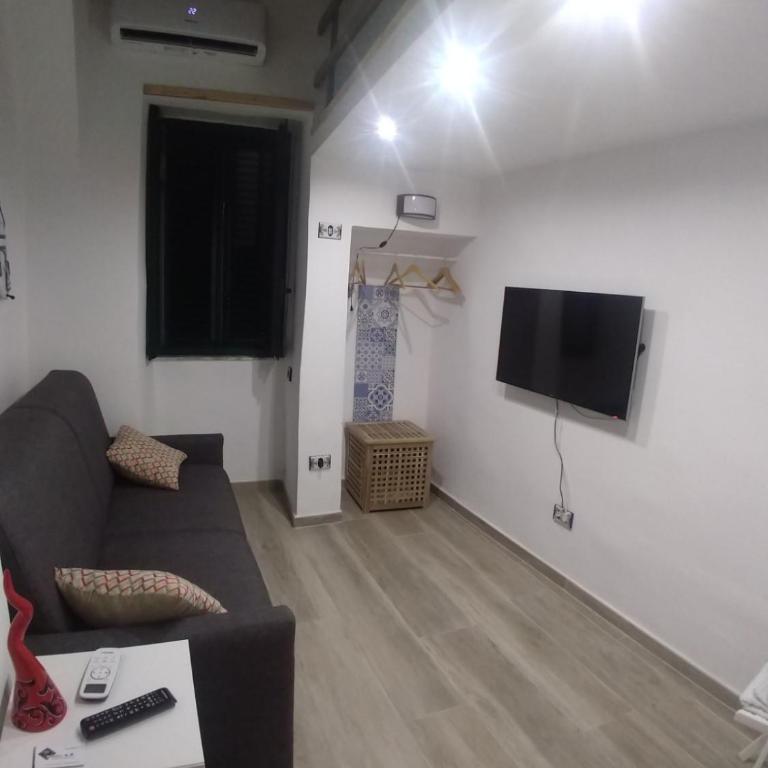 Sandro's Studio Vietri Center - Casa con 1 Camera da Letto - 18