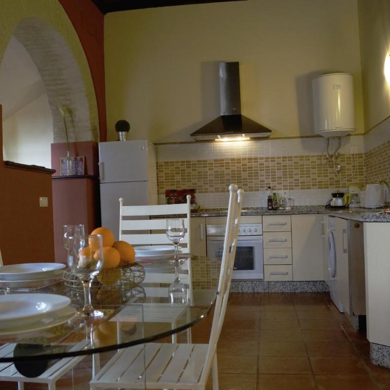 Apartamentos Los Patios de la Judería - Two-Bedroom Duplex Apartment - 11