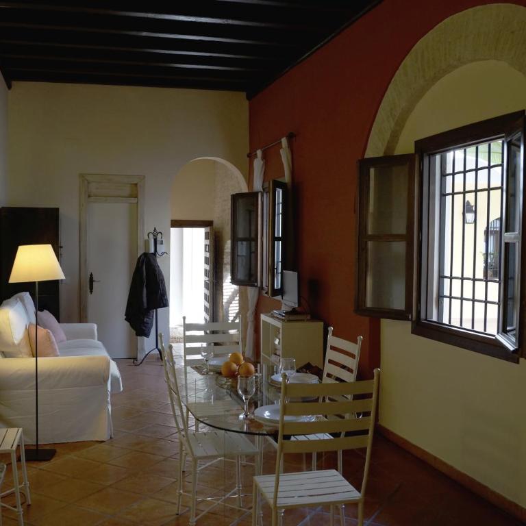 Apartamentos Los Patios de la Judería - Two-Bedroom Duplex Apartment - 13