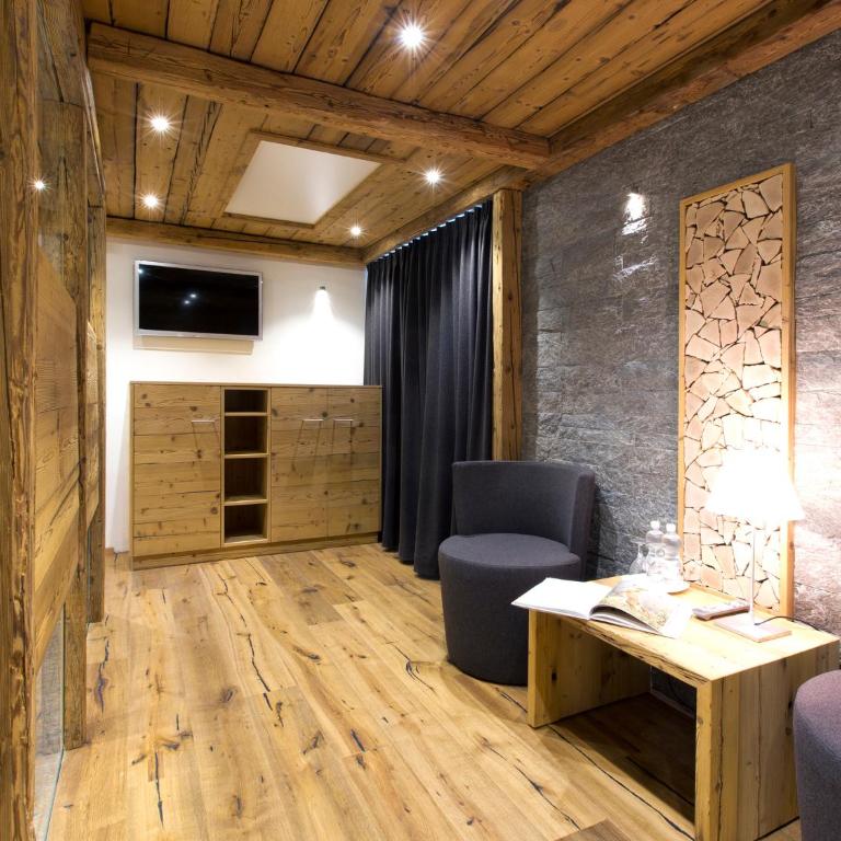 Hotel Crusch Alba Zernez - Junior Suite Graphite - 6