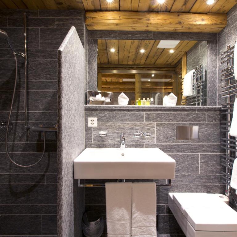 Hotel Crusch Alba Zernez - Doppelzimmer Graphite - 4