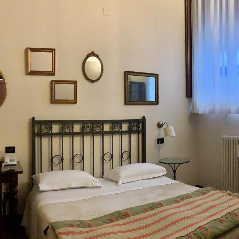Hotel De Prati - Camera Matrimoniale Economy con Letto a Una Piazza e Mezza - 1