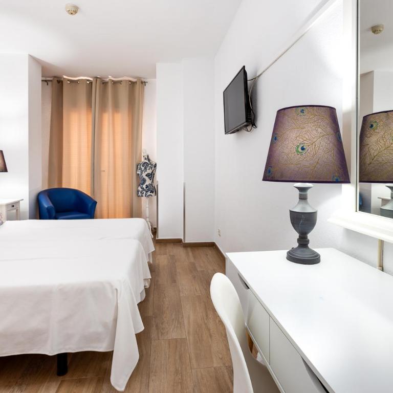 Hotel Madrid - Habitación Doble con vistas a la ciudad - 1 o 2 camas - 19