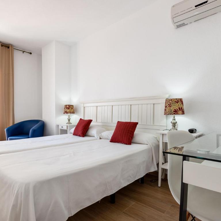 Hotel Madrid - Habitación Doble con vistas a la ciudad - 1 o 2 camas - 7