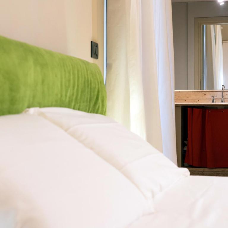 Magenta Collection Crociferi 3 - Appartamento con 1 Camera da Letto - 4