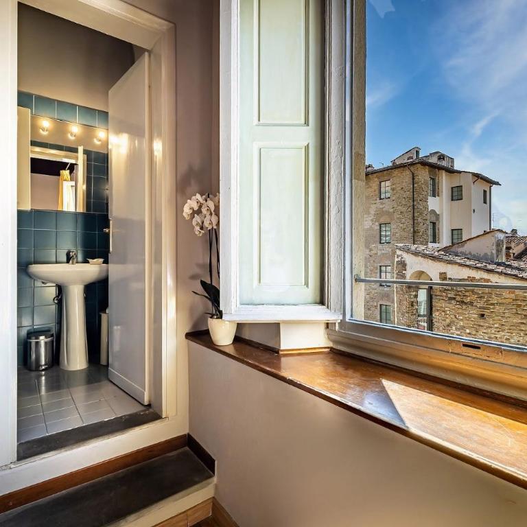 Hotel Villani - Camera Deluxe Matrimoniale/Doppia con Letti Singoli con Vista Città - 6