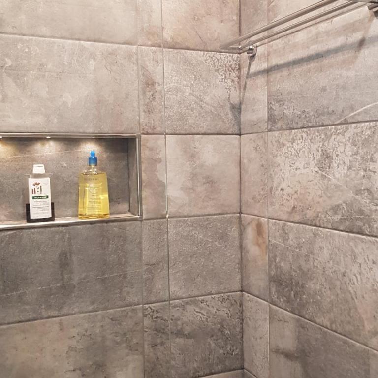 Paris On Top - Chambre Double Standard avec Salle de Bains Commune - 8