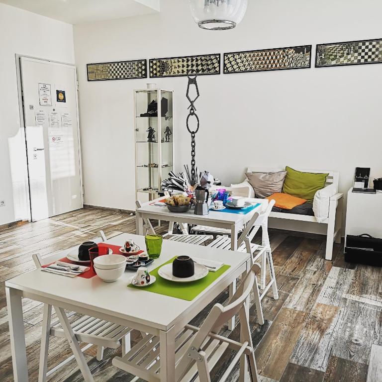 Casa Montanari B&B - Camera Matrimoniale/Doppia con Letti Singoli con Bagno Privato - 9