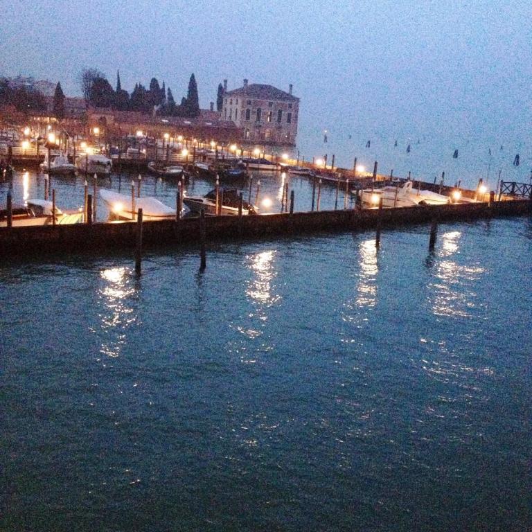Harry's Canal View - Camera King con Vista Mare e Bagno in Comune - 8