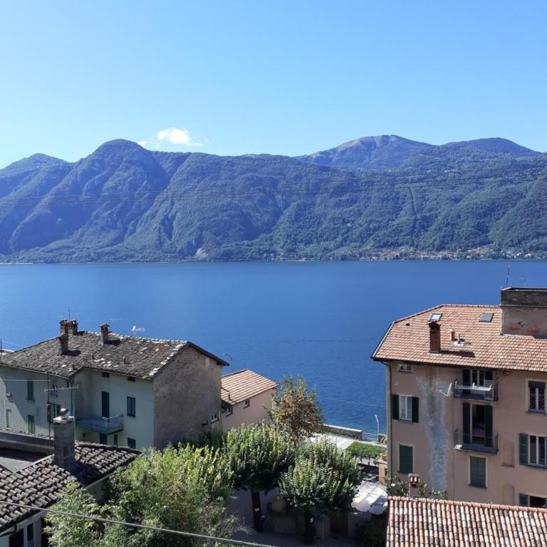B&B-FORESTERIA Casa Della Musica Lake Como - Camera Matrimoniale con Terrazza e con Vista Lago - 1