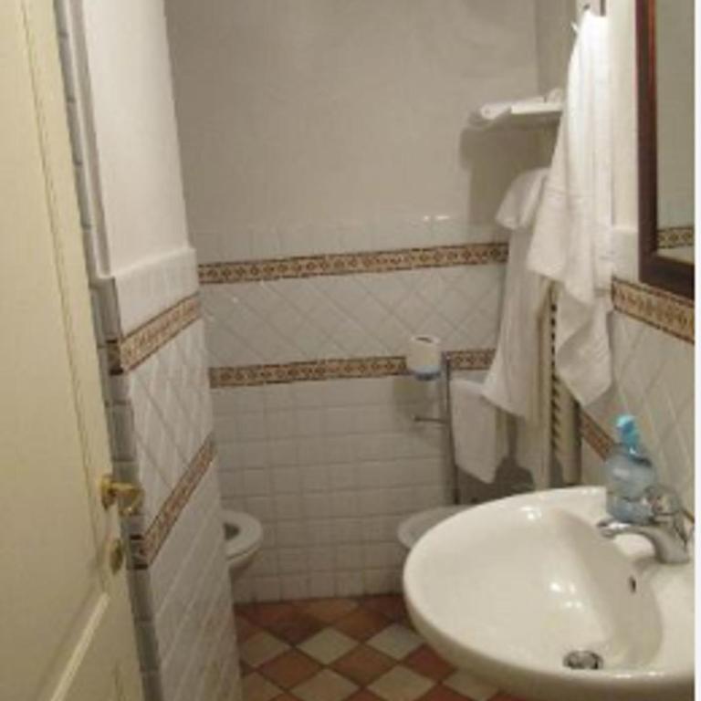 B&B Alle Due Porte - Camera Matrimoniale/Doppia con Letti Singoli - 2