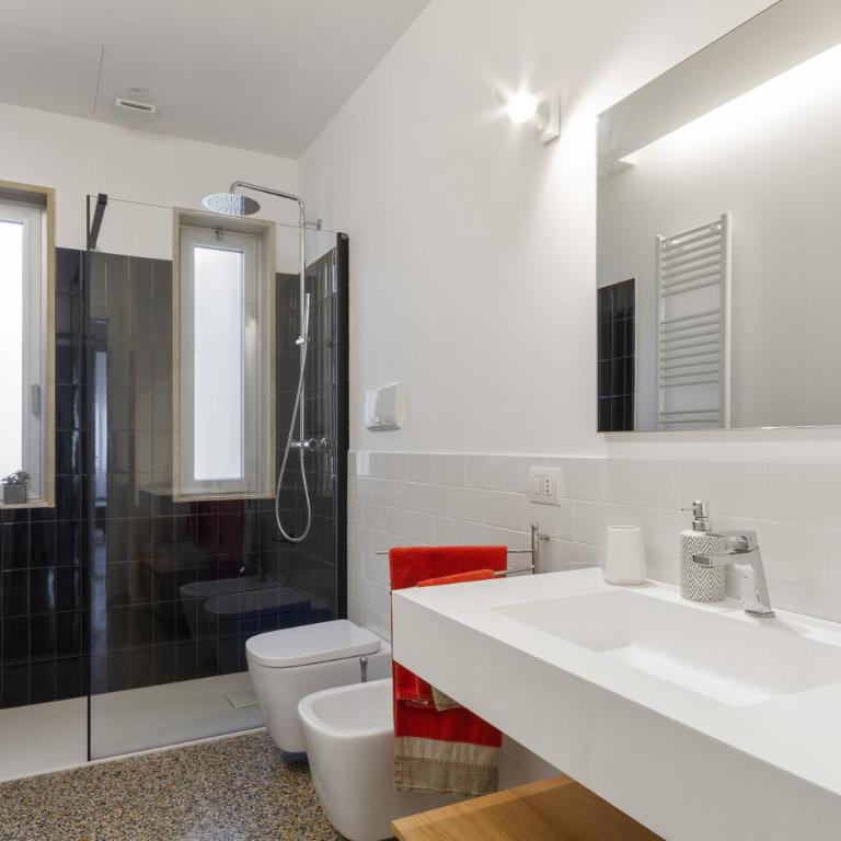 GuestHost - Inner City Apartments - Two-Bedroom Apartment - 8