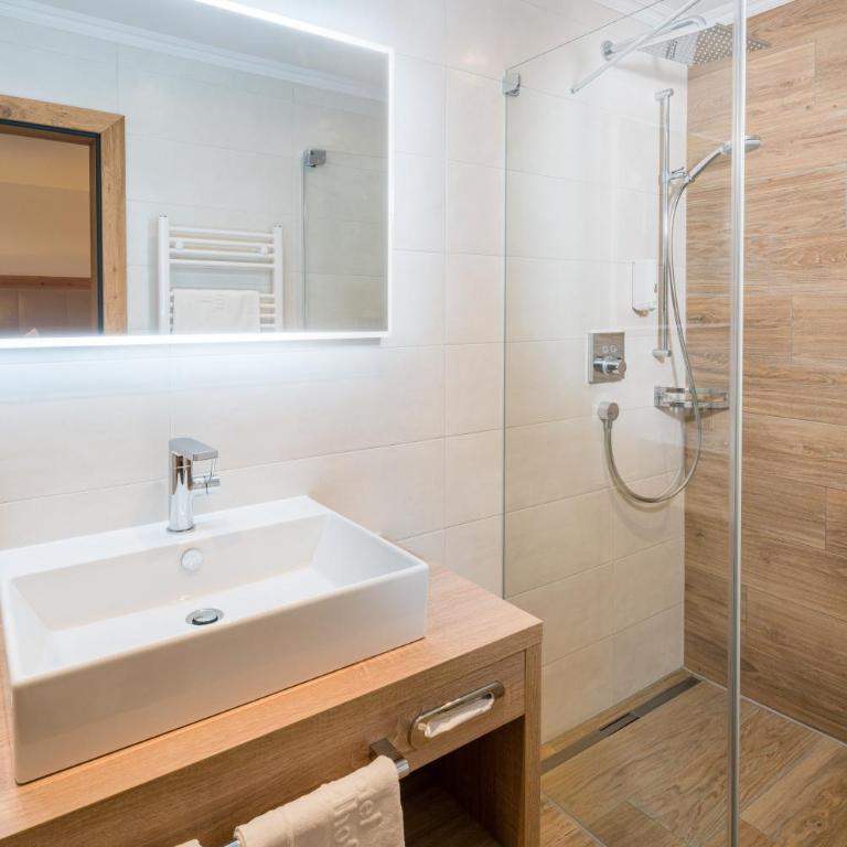 Hotel Englhof - Doppelzimmer - 8