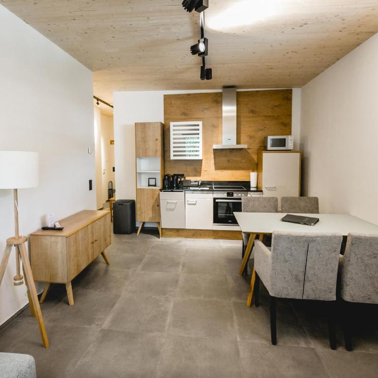 Hotel Stroblerhof - Two-Bedroom Comfort Suite with Loggia - Annex - 5