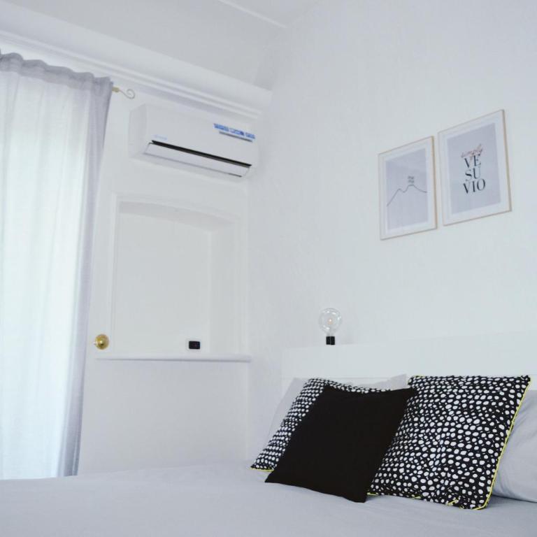 Civico Vesuvio B&B - Double Room with Private External Bathroom - 3