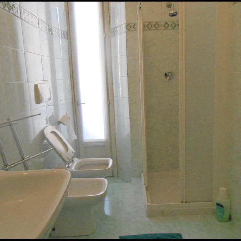 Aldebaran - Camera Tripla Basic con Bagno in Comune - 2