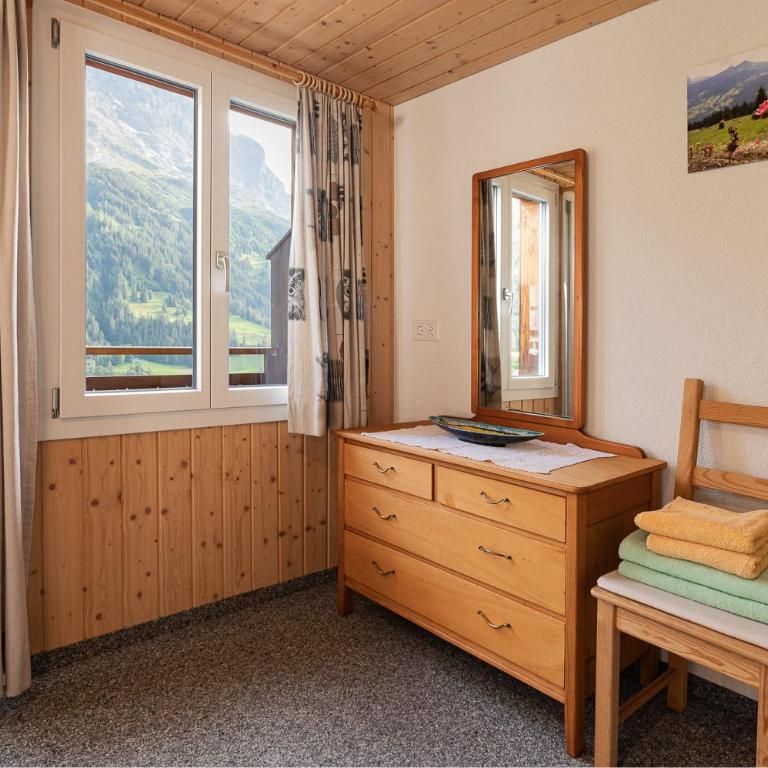 Lehmann's Herberge Hostel - Dreibettzimmer mit Balkon - 11