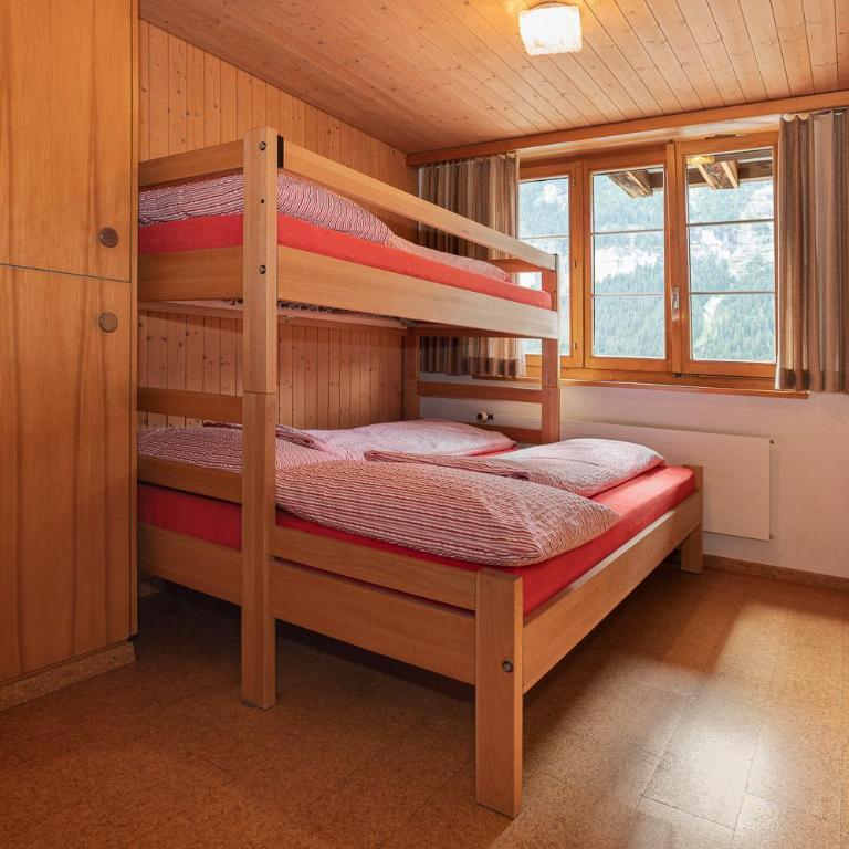 Lehmann's Herberge Hostel - Dreibettzimmer mit Dusche - 9