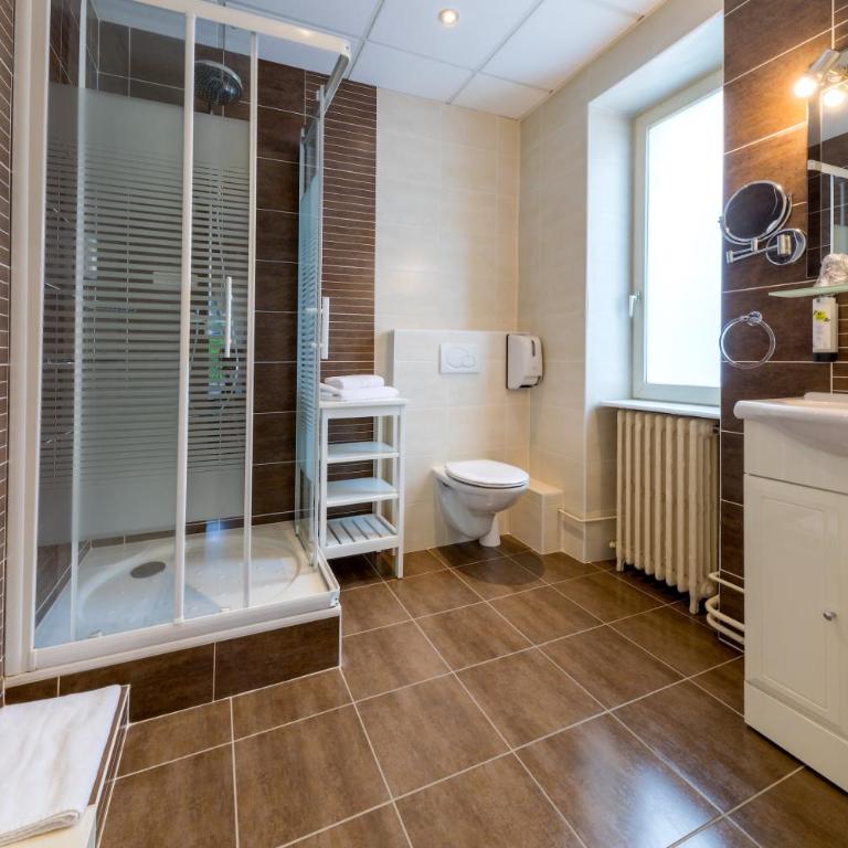 Logis Hôtel La Commanderie de Champarey - Chambre Double Standard - 12