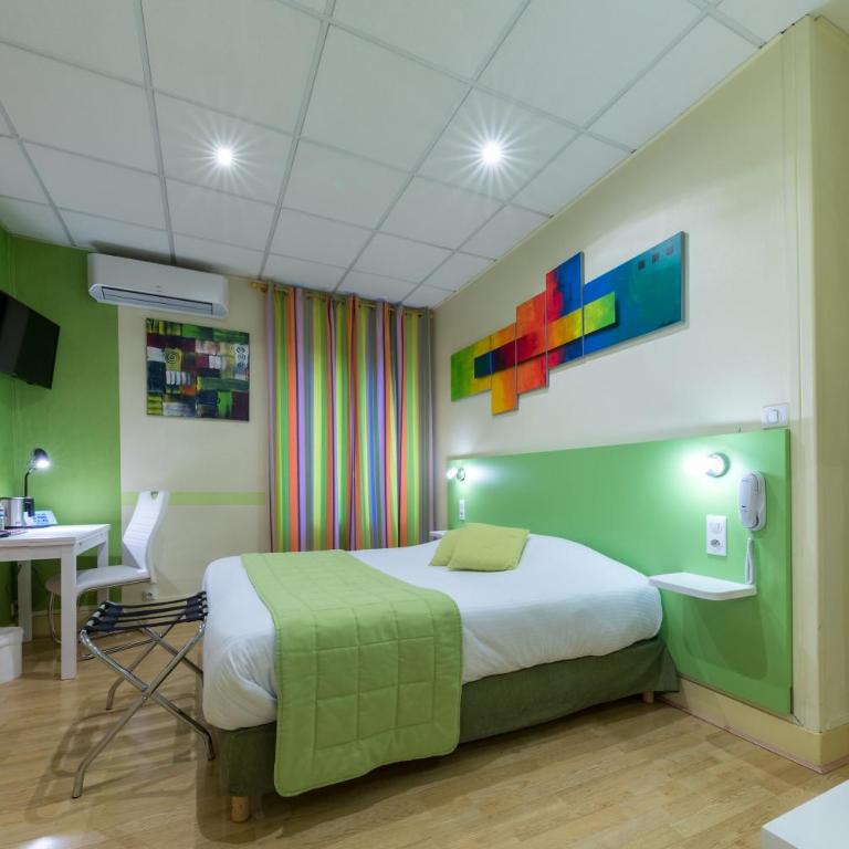 Logis Hôtel La Commanderie de Champarey - Chambre Double Standard - 14