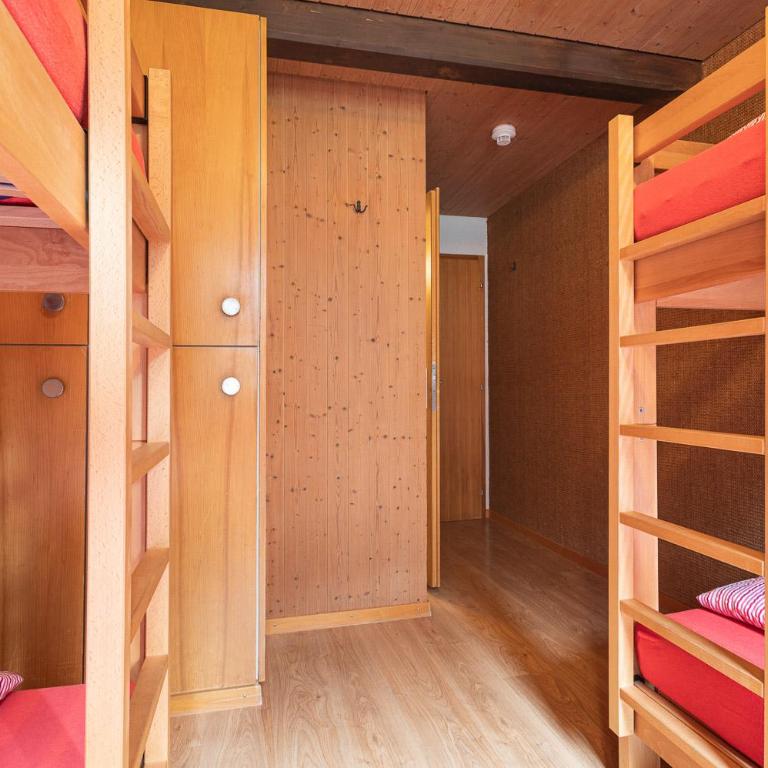 Lehmann's Herberge Hostel - Standard Vierbettzimmer - 11
