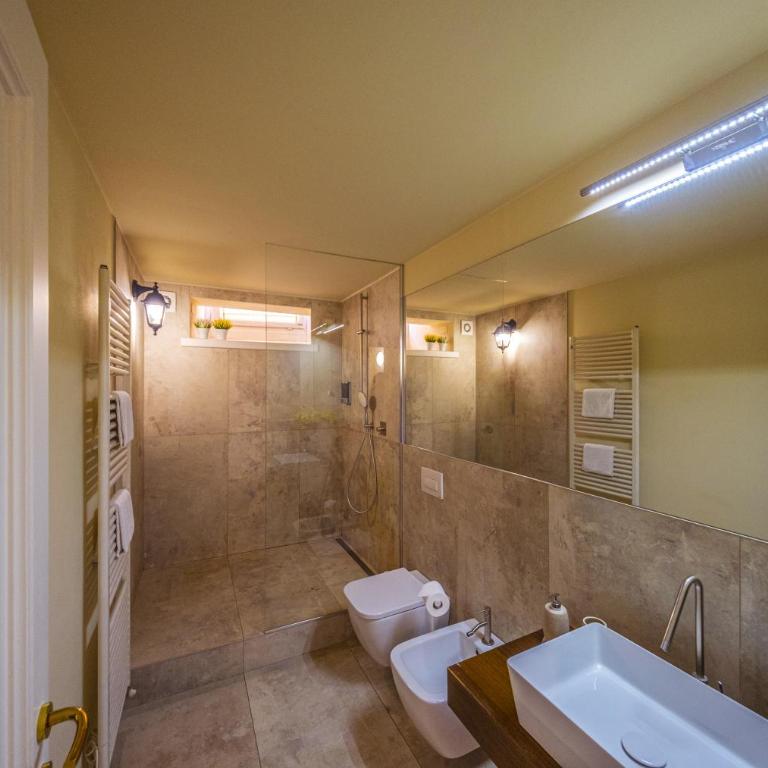 Foresteria Bergamo Bella B&B - Camera Quadrupla Comfort - 16