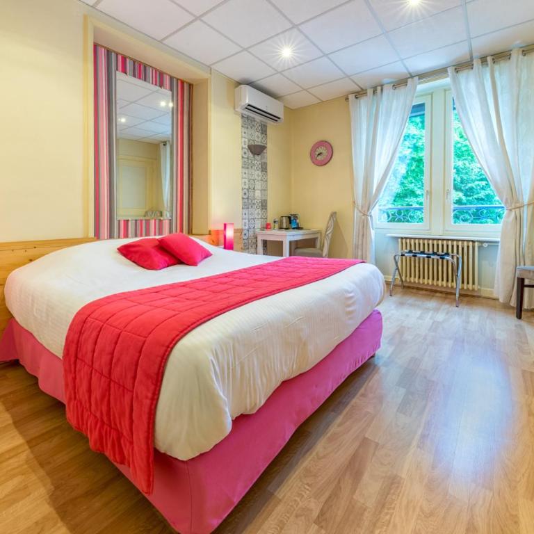 Logis Hôtel La Commanderie de Champarey - Chambre Double Standard - 13