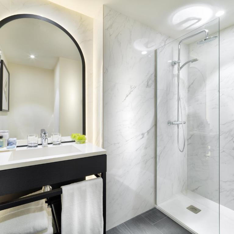 H10 Puerta de Alcalá 4 Sup - Habitación Doble Essential - 2