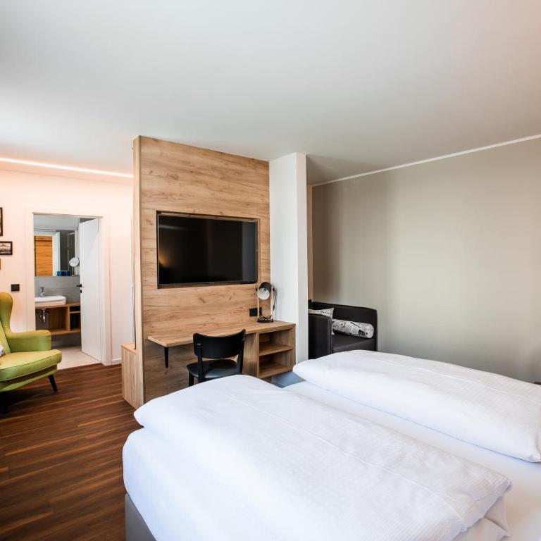 Wallner - Hotel & Wirt - Doppelzimmer mit Terrasse - 6