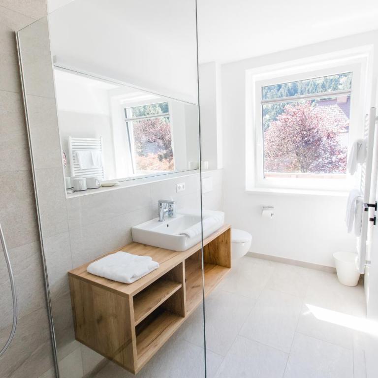 Wallner - Hotel & Wirt - Doppelzimmer mit Terrasse - 5