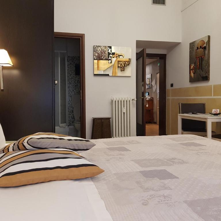 Cittadella - Double or Twin Room with Private Bathroom - 1