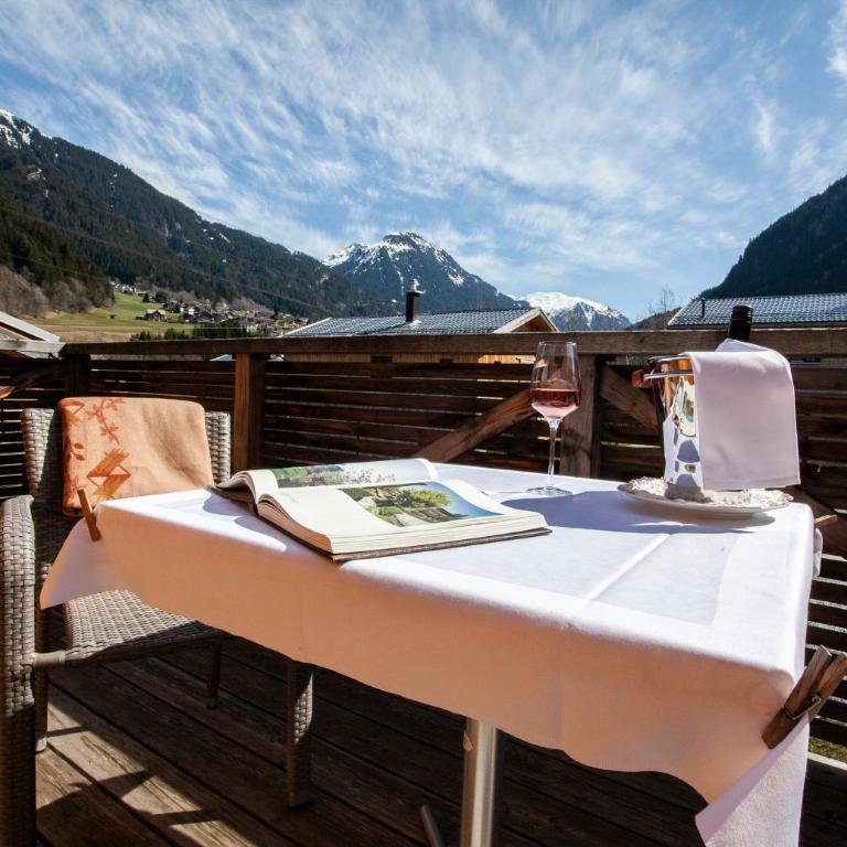 Chalet Resort Montafon I - Chalets & Chalet-Apartments - Deluxe Apartment A - 1