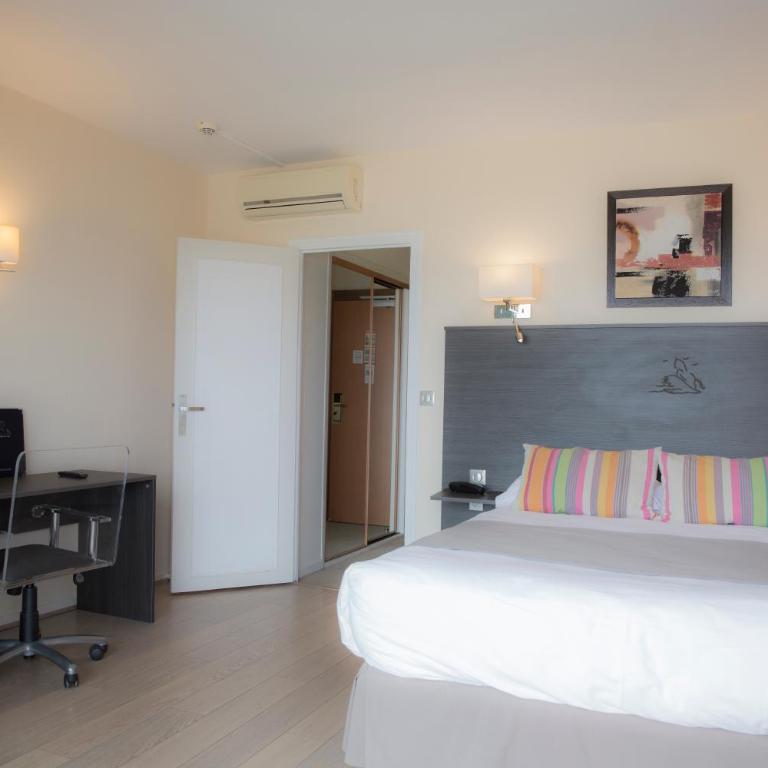 Arc Hôtel Sur Mer - Chambre Double avec Balcon - Vue sur Mer - 6