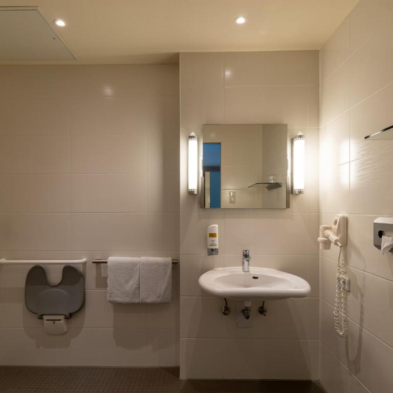 Star G Hotel Premium München Domagkstraße - Camera King Superior - Accesso Disabili - 3