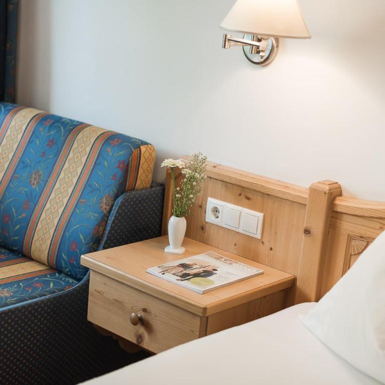 Park Hotel Villa Etschland - Doppelzimmer mit Balkon und Bergblick - 2