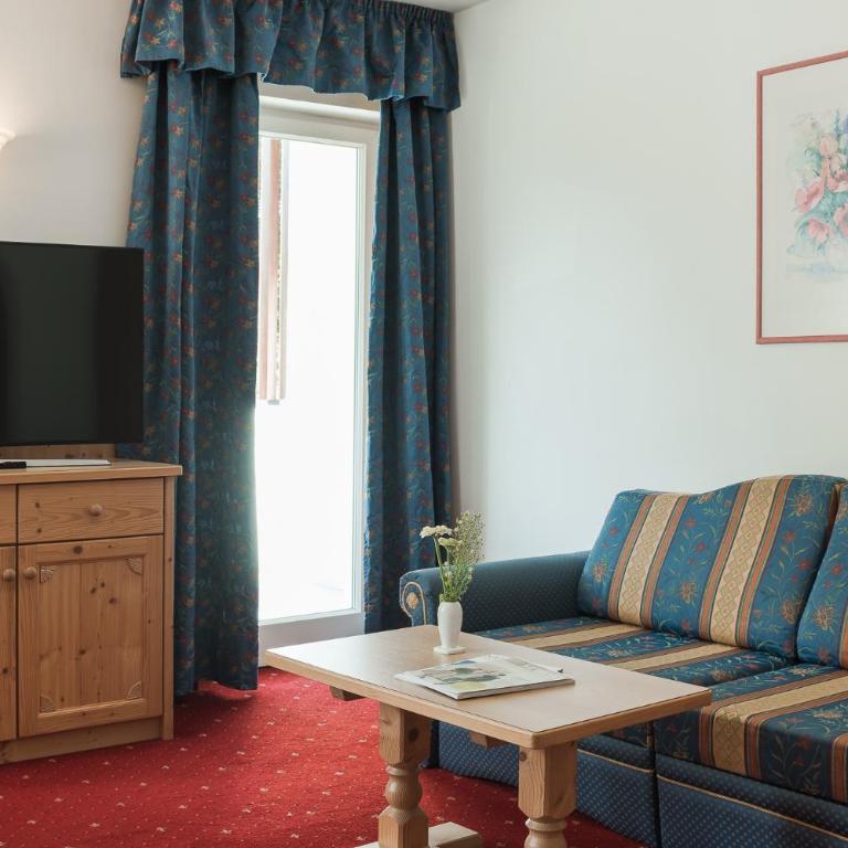 Park Hotel Villa Etschland - Suite mit Balkon und Bergblick - 3