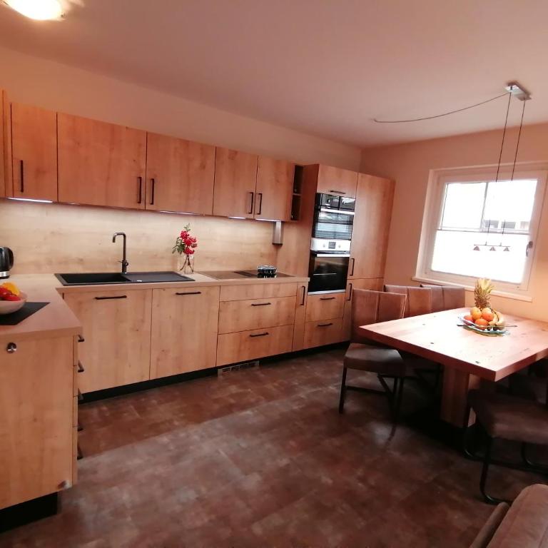 Komfort Appartements serviced by Auhof - Apartment mit 2 Schlafzimmern und Bergblick - Nebengebäude - 9