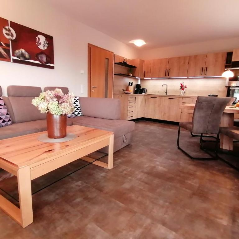 Komfort Appartements serviced by Auhof - Apartment mit 2 Schlafzimmern und Bergblick - Nebengebäude - 12