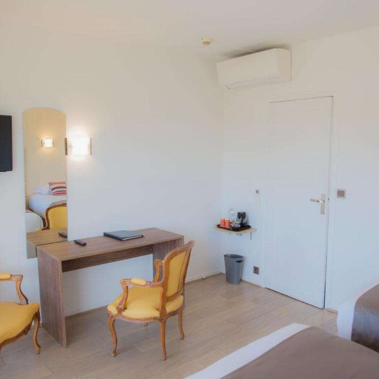 Arc Hôtel Sur Mer - Chambre Triple avec Balcon - Vue sur Mer - 2