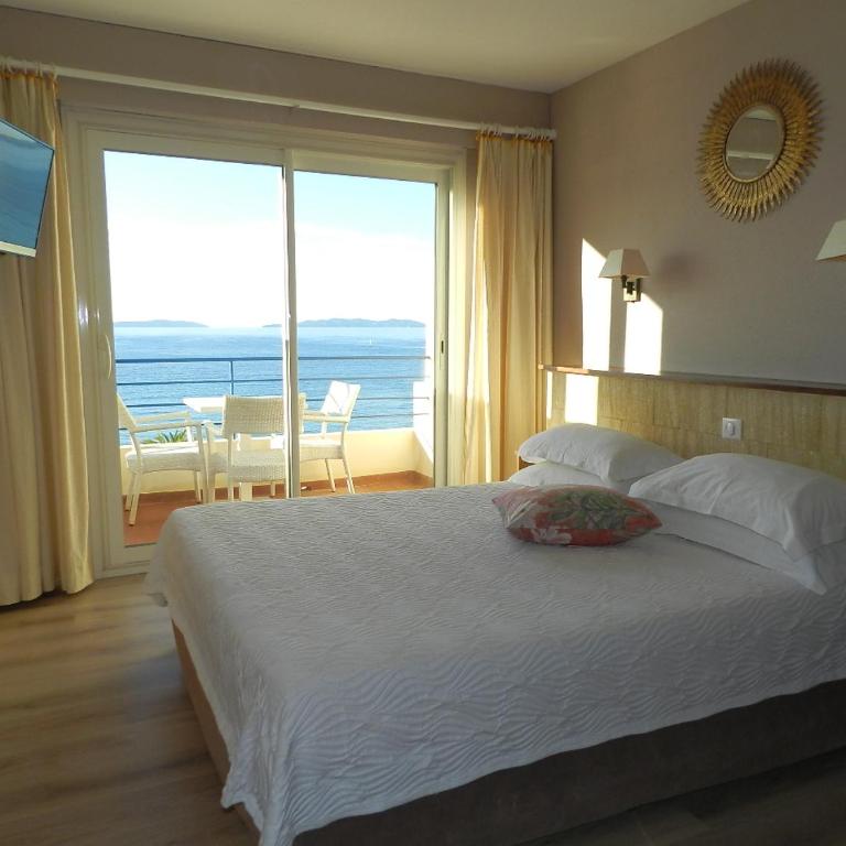 Grand Hotel Moriaz - Chambre Triple - Vue sur Mer - 1