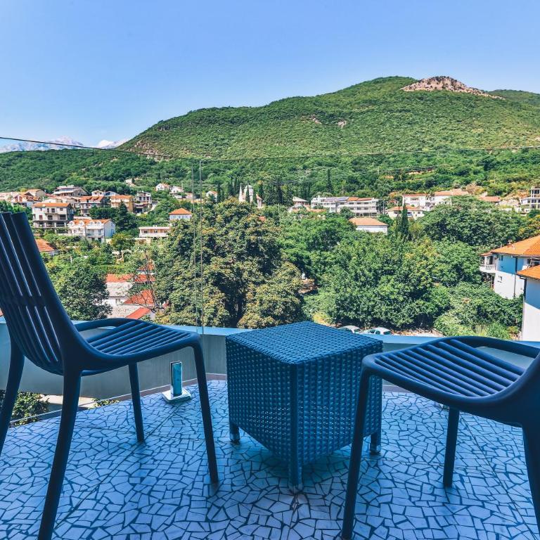 Carine Hotel Kumbor Superior - Deluxe Double or Twin Room with Balcony - 3