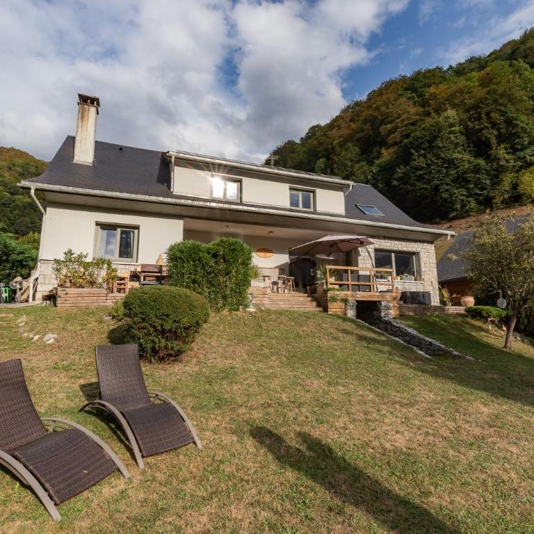 Grand Yatou - 8 pers, RDC, tout confort - Parking, jardin & Wifi - Maison 3 Chambres - 1