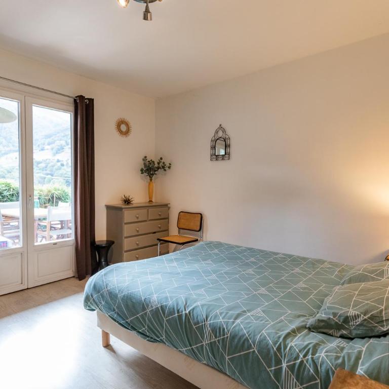Grand Yatou - 8 pers, RDC, tout confort - Parking, jardin & Wifi - Maison 3 Chambres - 8