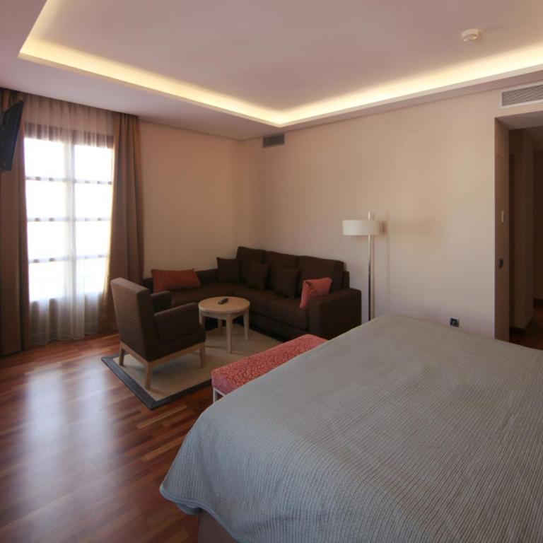 Casa Consistorial - Habitación Deluxe con cama extragrande - 2