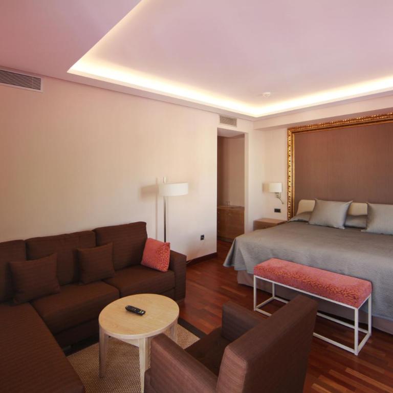 Casa Consistorial - Habitación Deluxe con cama extragrande - 3
