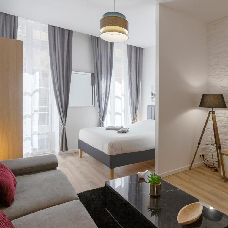 Logement de charme - Saint Pierre - Cœur historique Bordeaux - Studio Lit Queen-Size - 1
