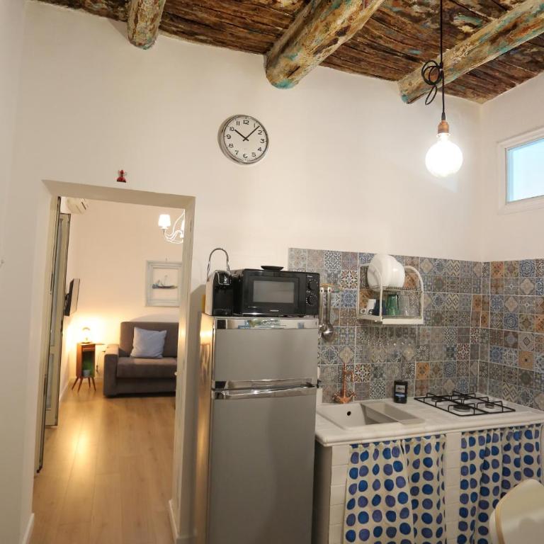 Titti e Nonna - One-Bedroom House - 3